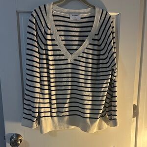 Old Navy Women's V-Neck Sweater - Navy and White Stripes